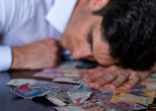 Como construir estabilidade financeira para conquistar uma vida amorosa mais tranquila